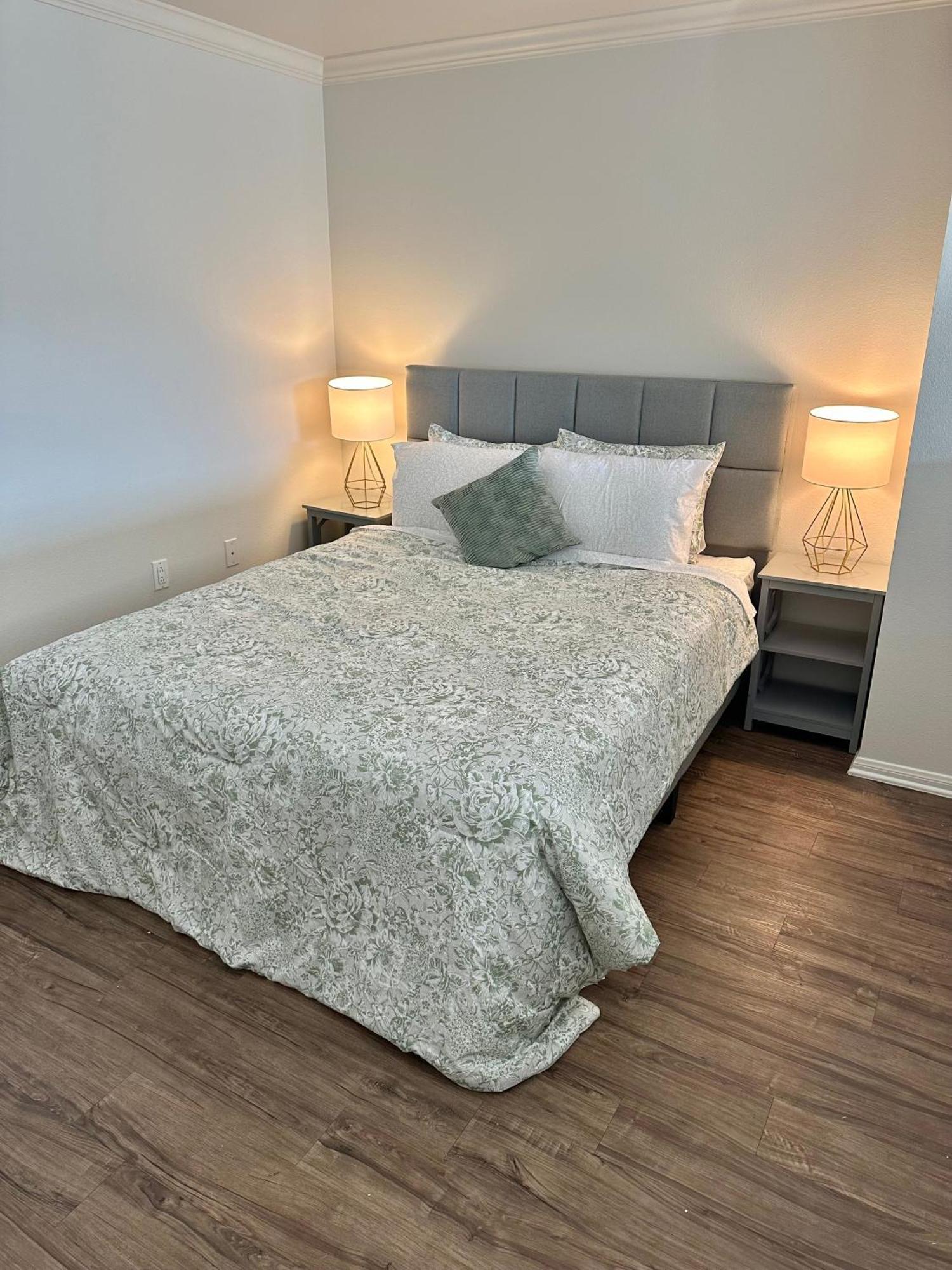 Spacious Loft 3bedroom 2bathroom In Marina Del Rey Apartment Los Angeles