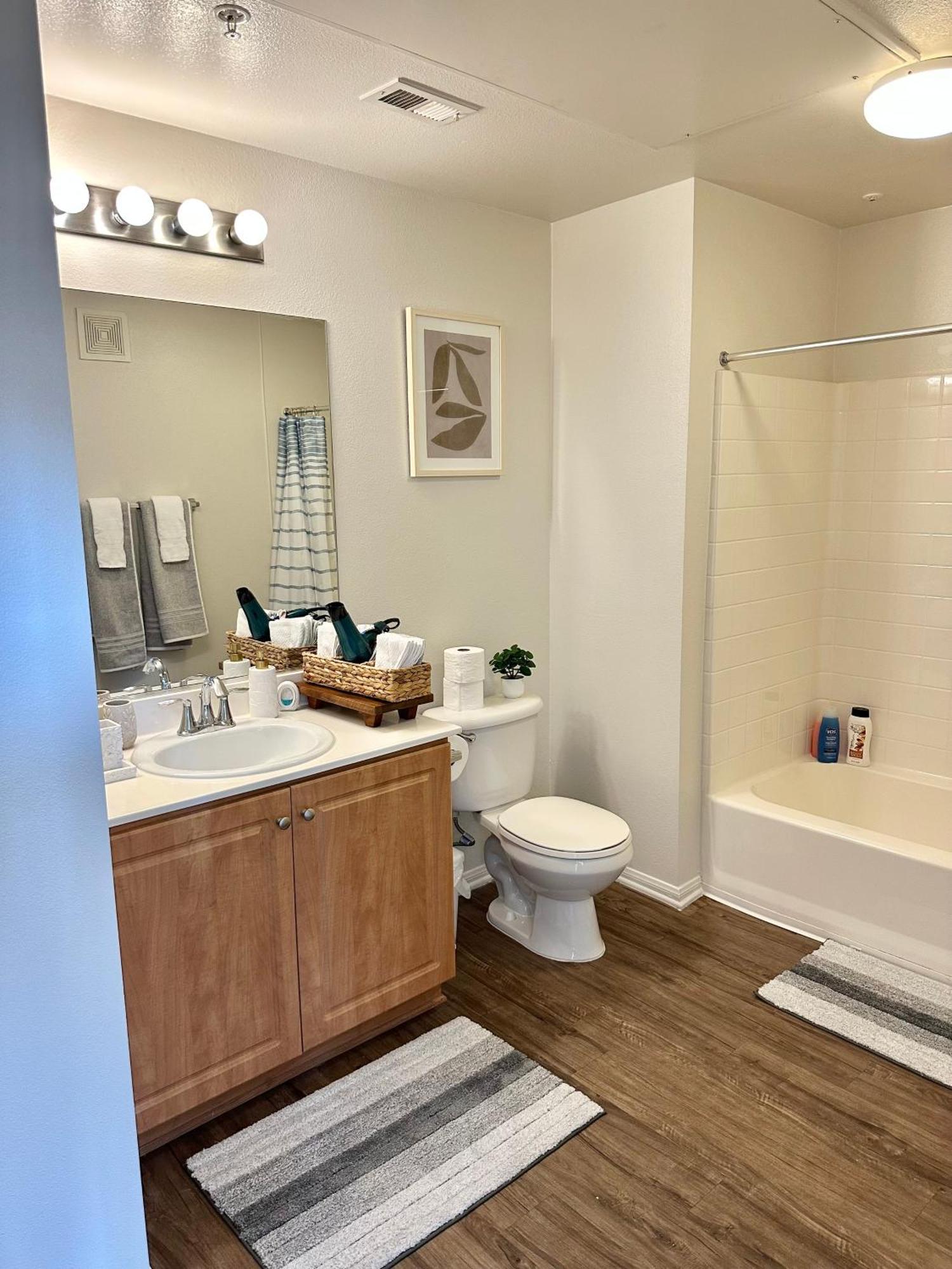 Spacious Loft 3bedroom 2bathroom In Marina Del Rey Apartment *