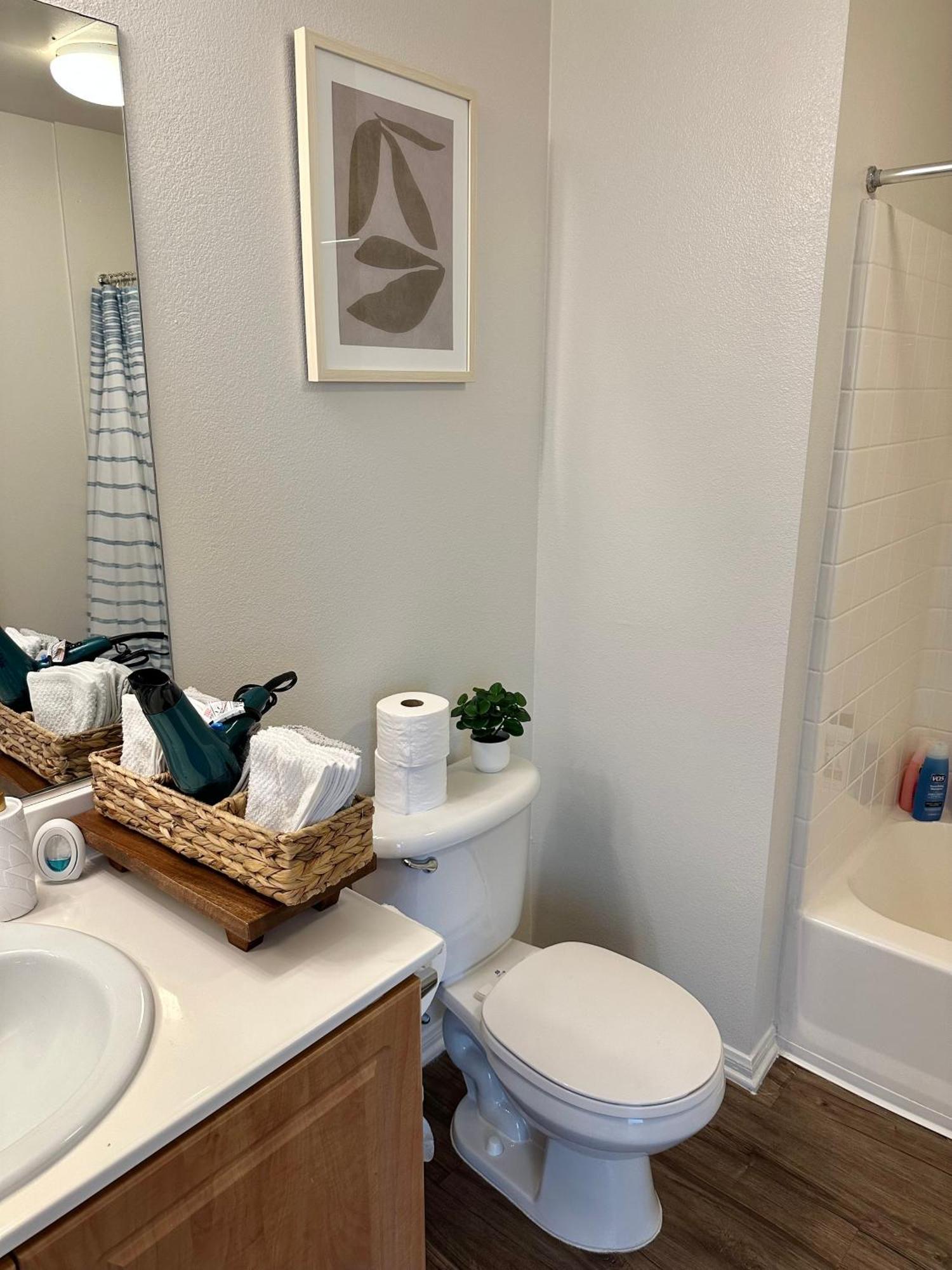 Spacious Loft 3bedroom 2bathroom In Marina Del Rey Apartment *